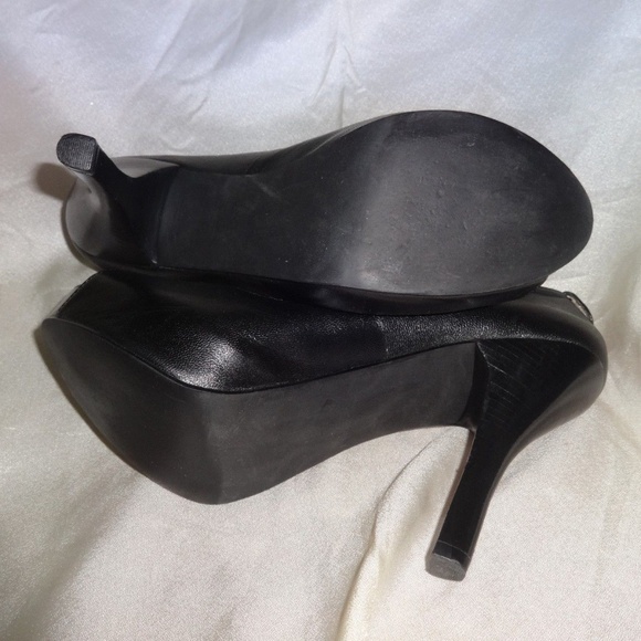 NWOB MICHAEL KORS PEEPTOE SHOES Size 9.5M - Picture 8 of 8